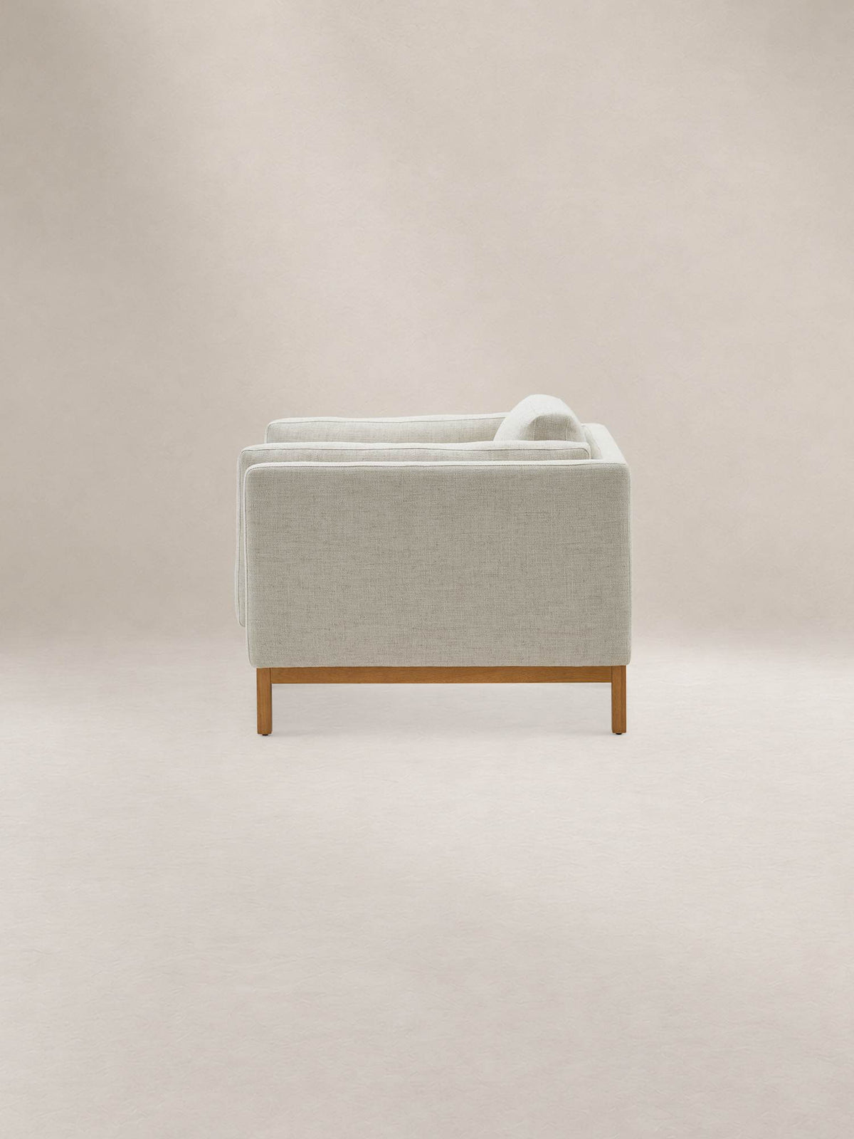 Owen armchair photo 8