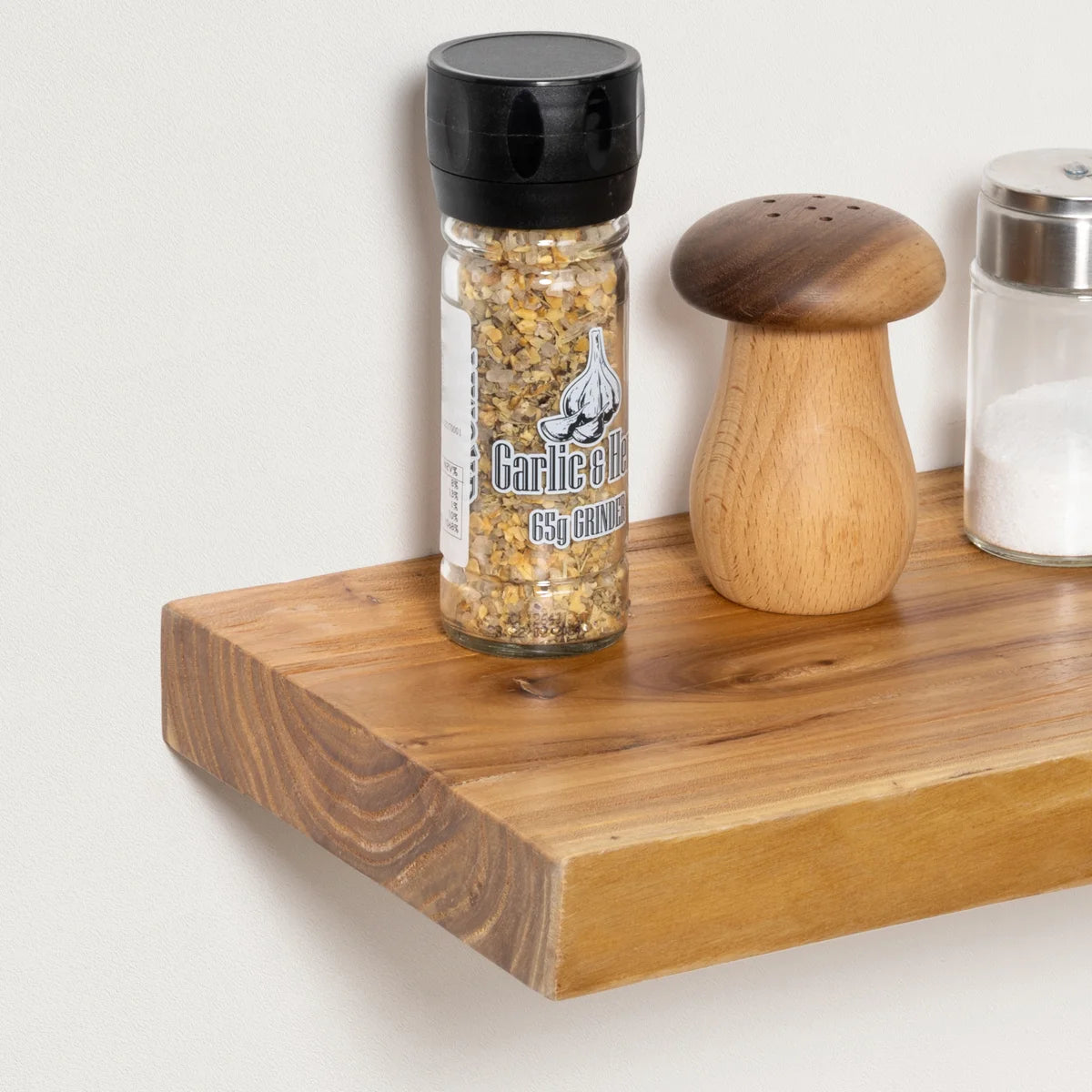 Close-up of the Carsin live edge