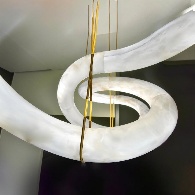 Japandi Alabaster & Brass Chandelier – Maat