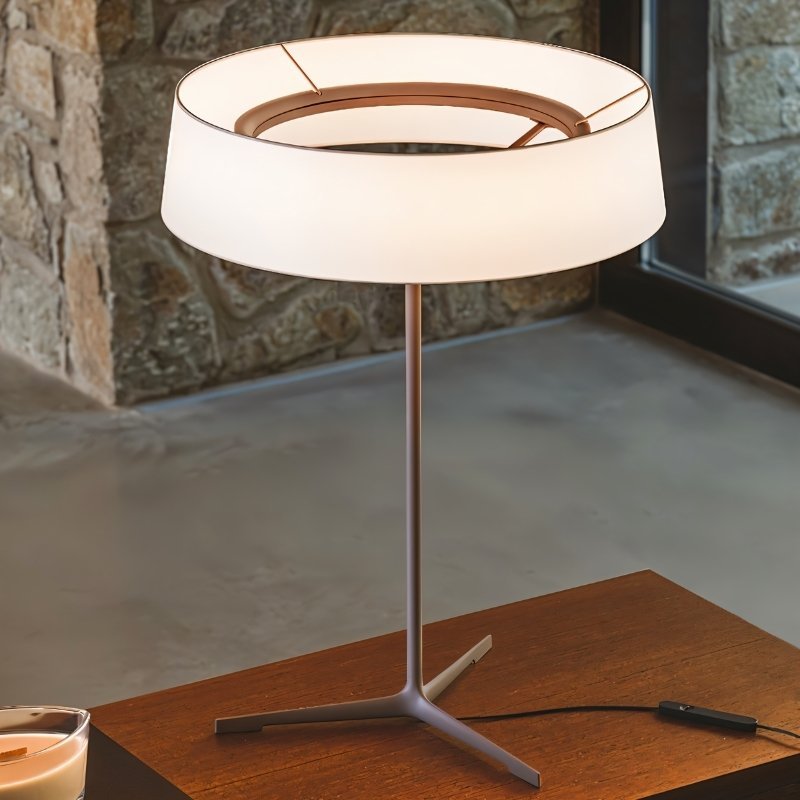 Japandi Opaline Glass Table Lamp With Brass Base – Odeon