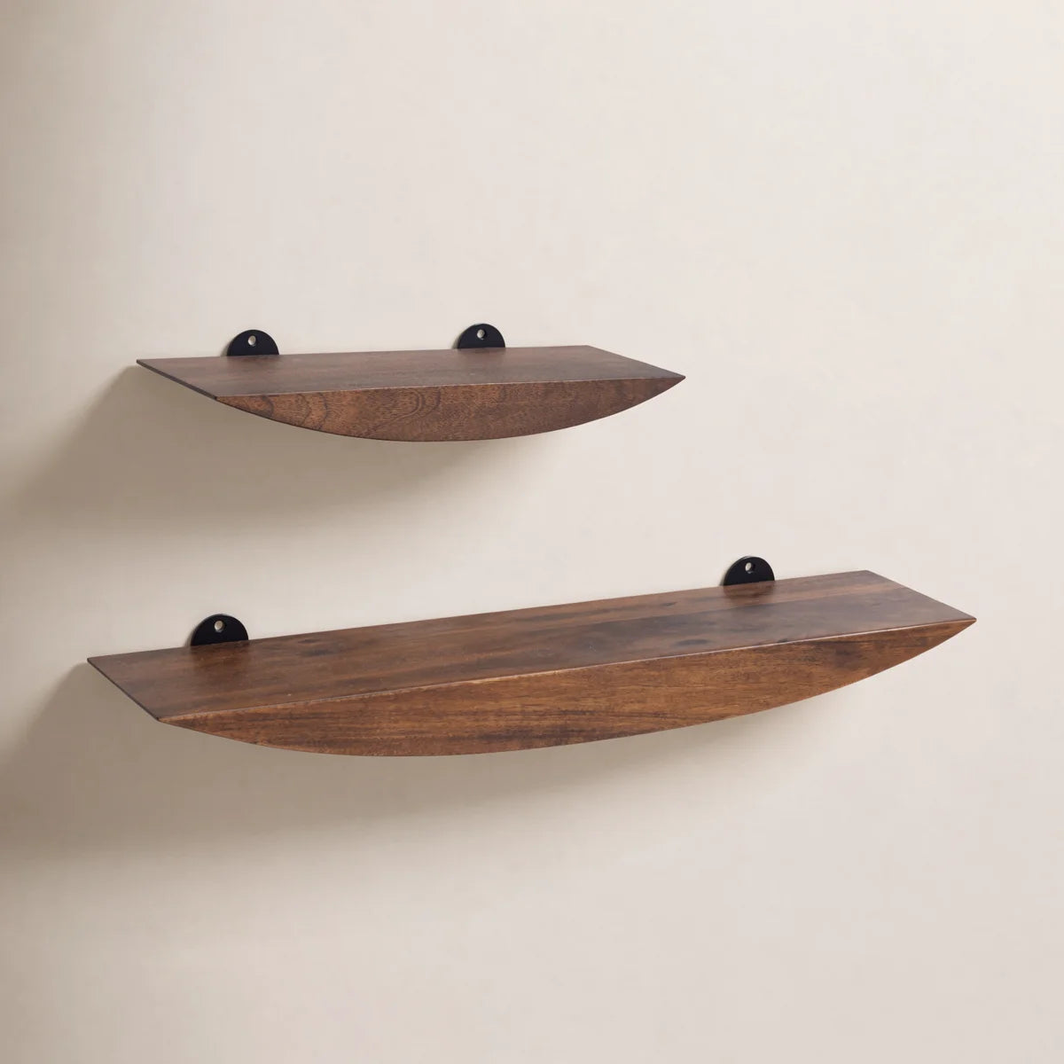 Set of 2 Oiva boat-shaped shelves