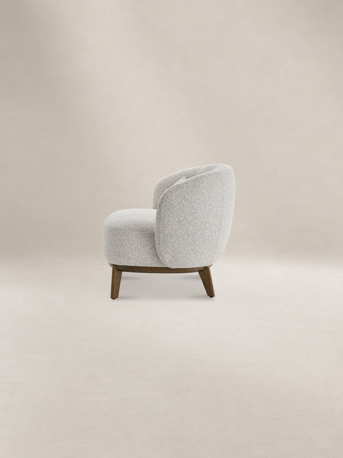 Avery armchair photo 7