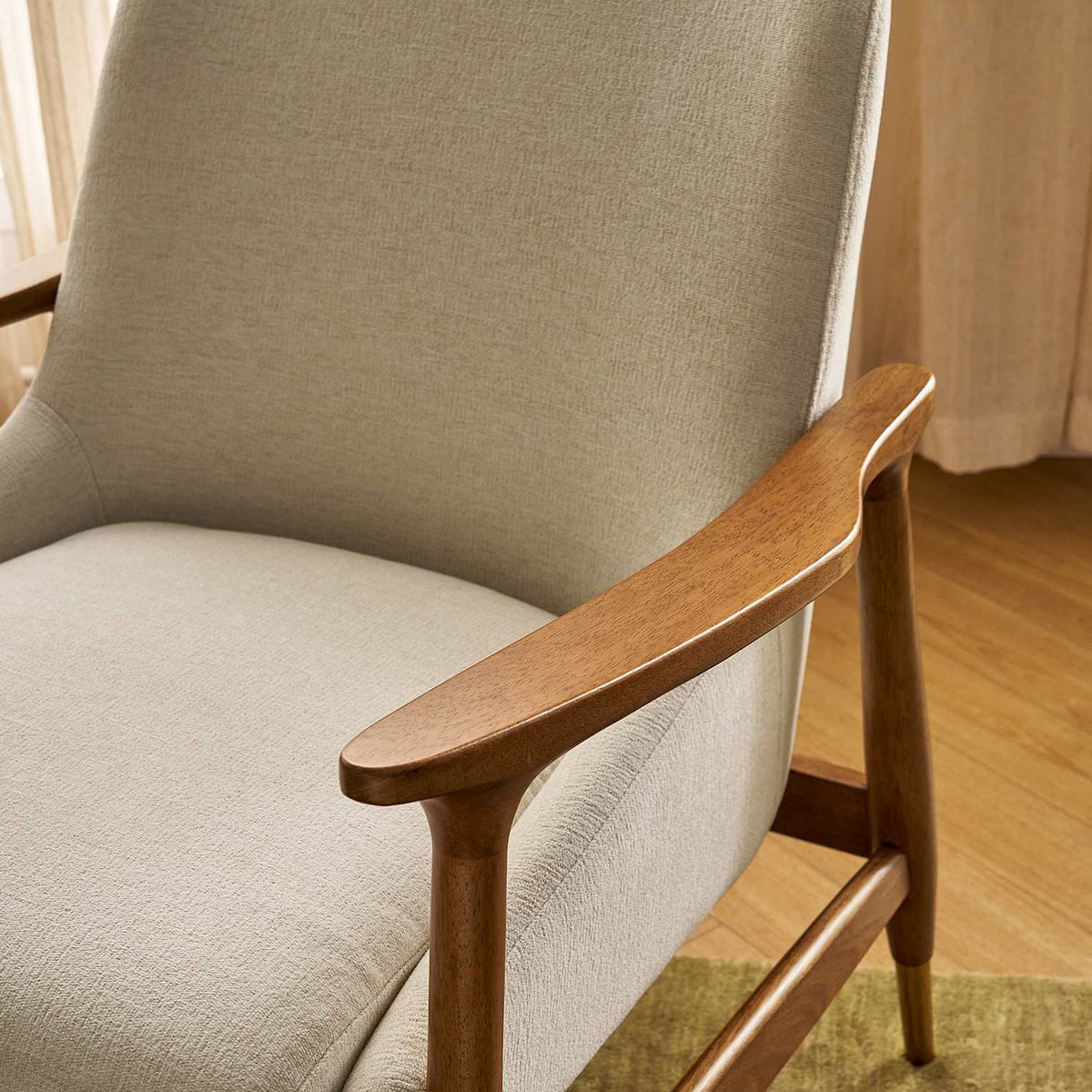 Desmond armchair photo 4