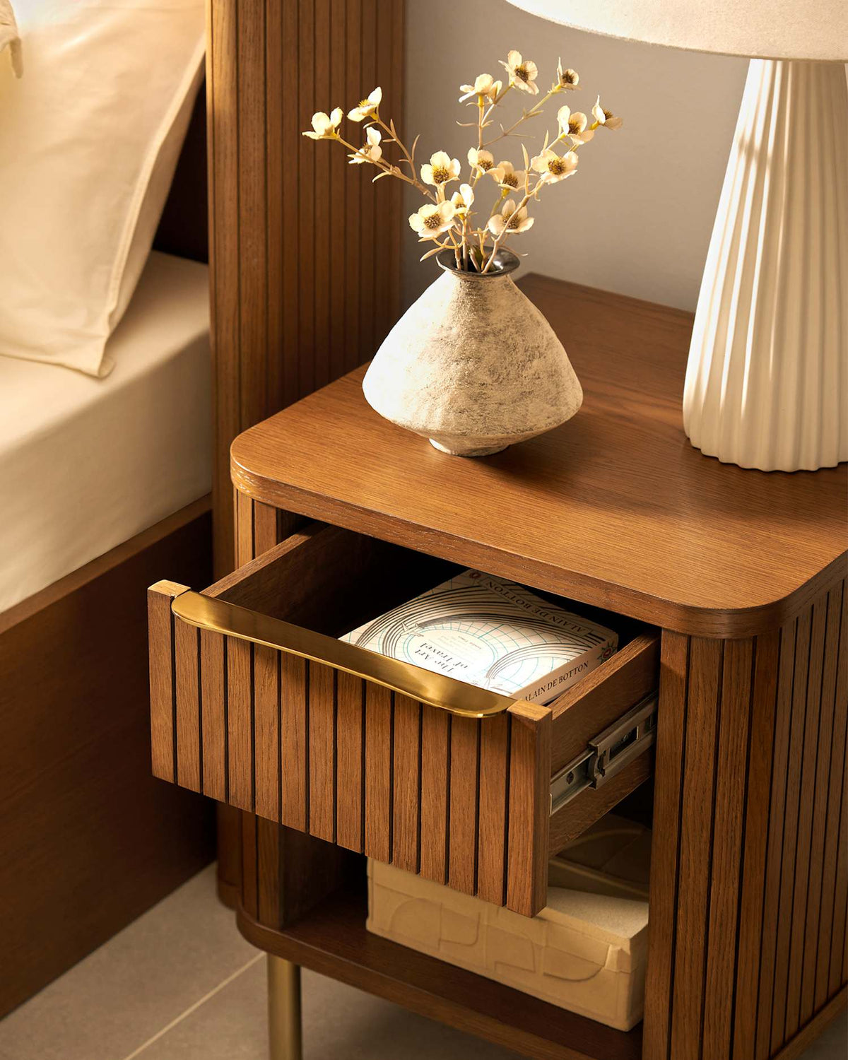 Harper nightstand photo 3