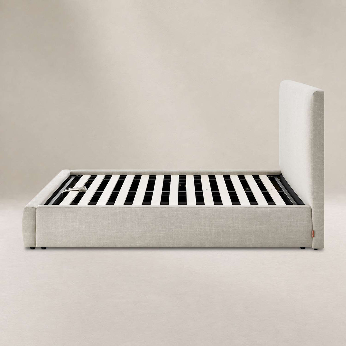 Miyo bed side view