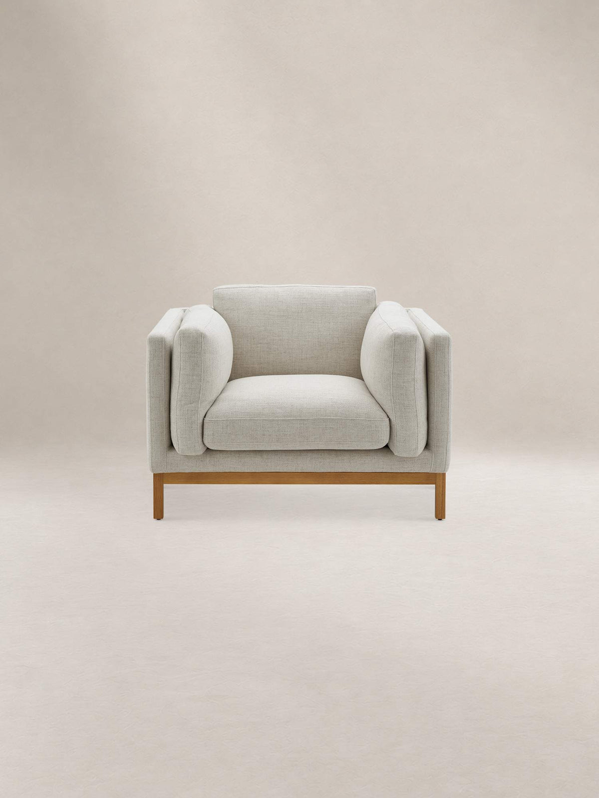 Owen armchair photo 2