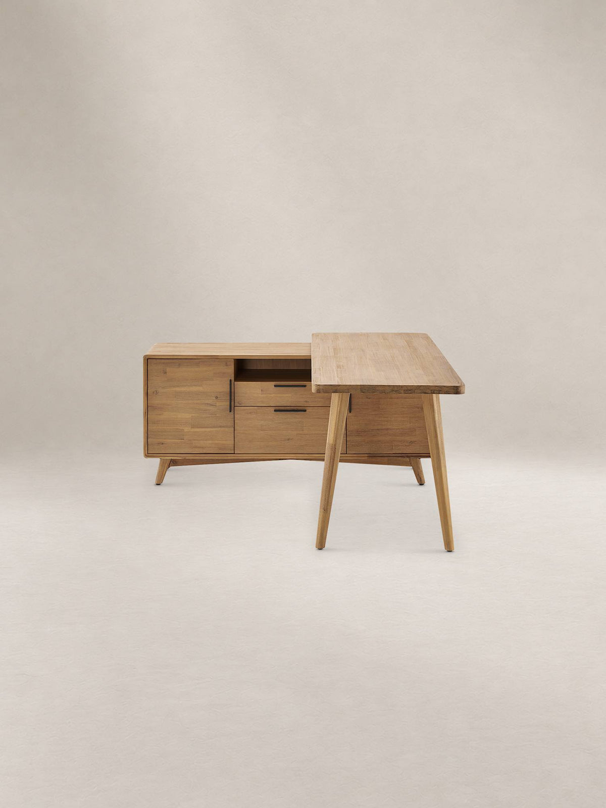 Seb L-shaped desk front view