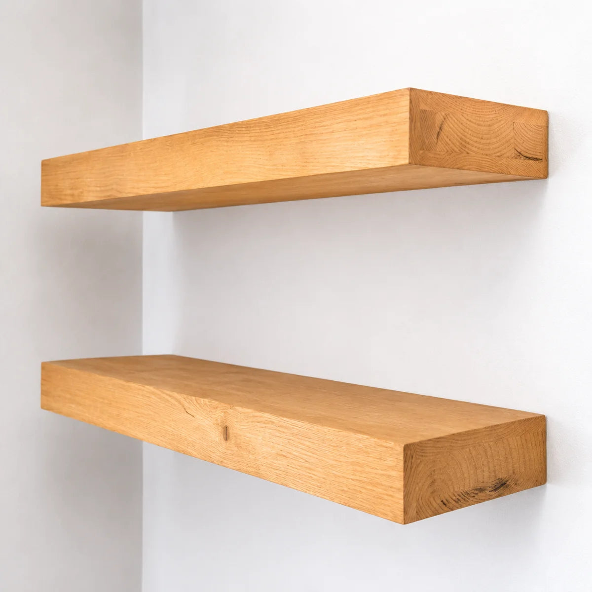 Side view of the thick Arzhin shelves
